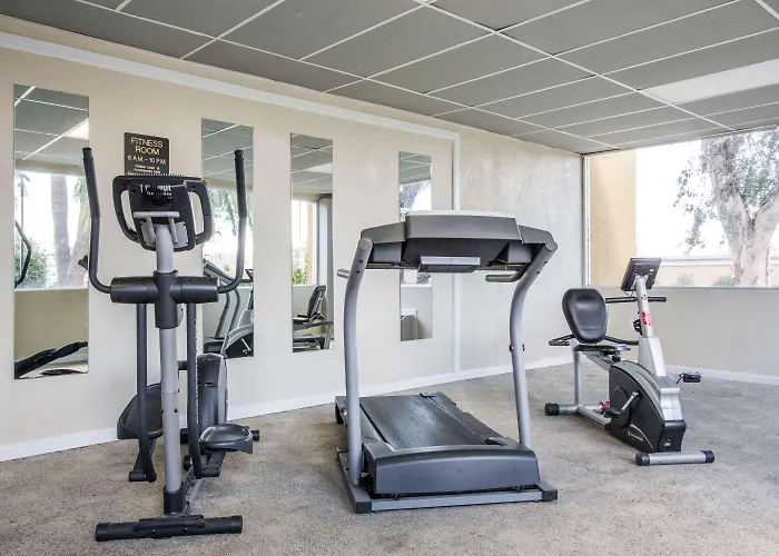 Days Hotel By Wyndham Peoria Glendale Area